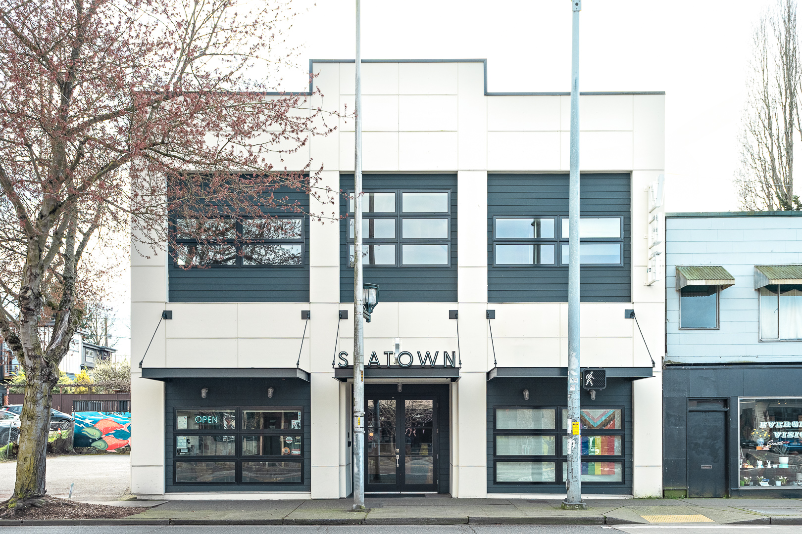 Seatown Vet West